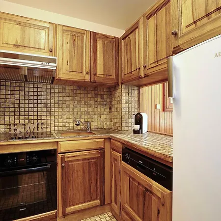 Apartment Confort Et Aux Pieds A 1850 Avec Wi-fi Et Parking - Fr-1-575-207